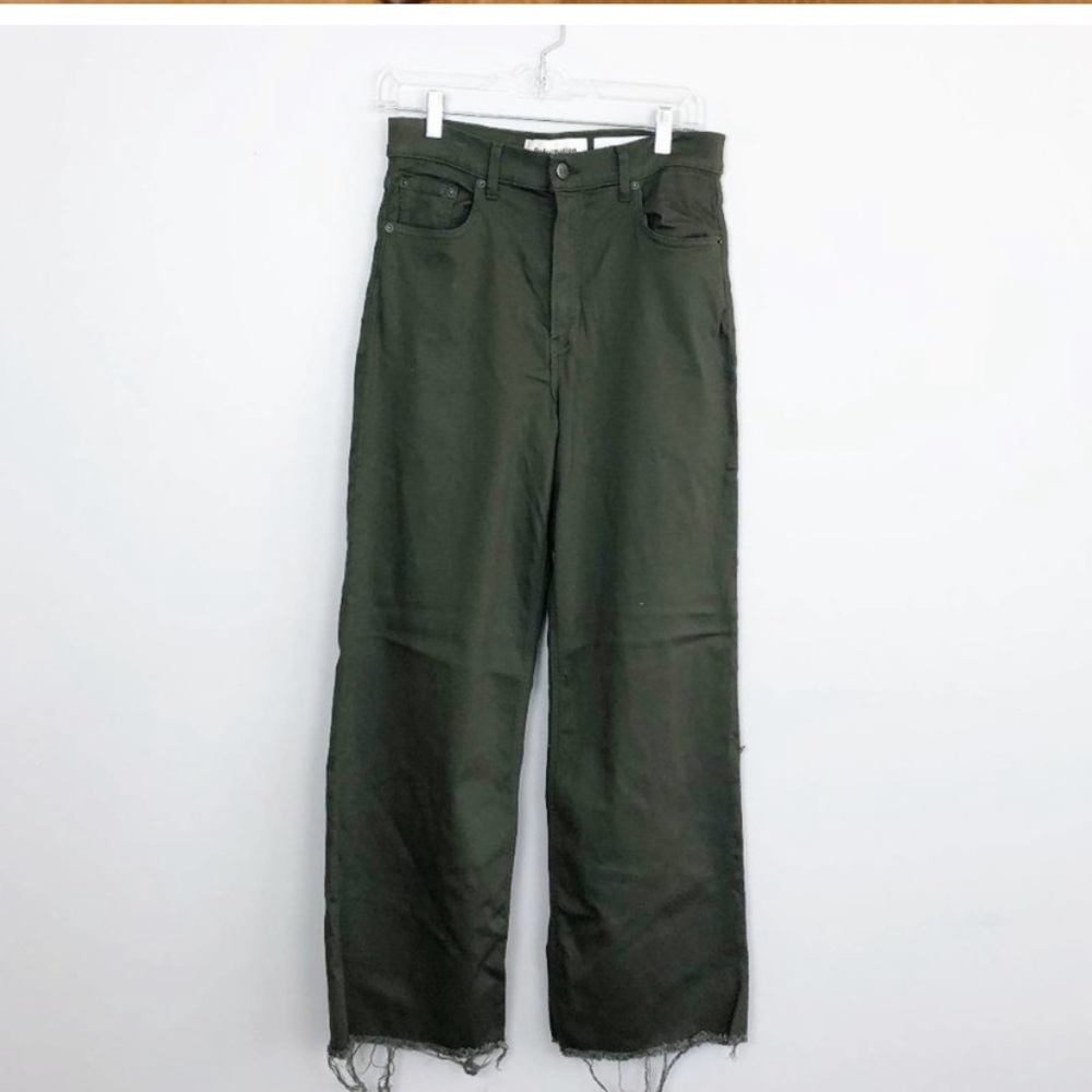 Mother jeans so comfortable and really lightweight.